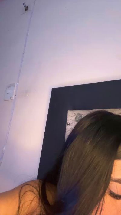 Eimusaenz18 live cam on Cam4