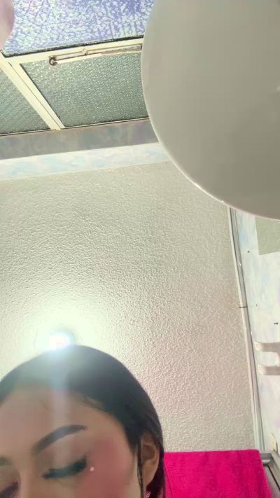 Eimy_wish live cam on Cam4
