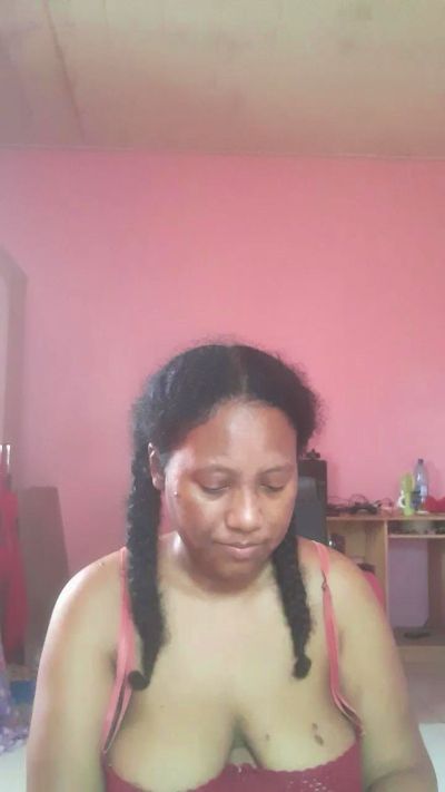 Webcam femme en direct de Belgique avec Eirondra_valeen