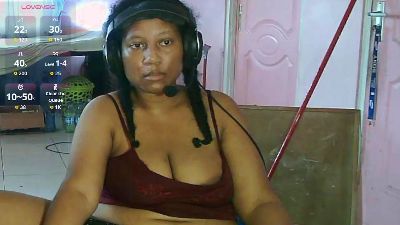 Eirondra_valeen live cam on Cam4