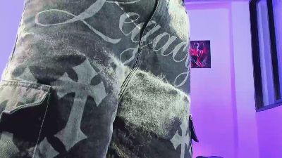 Eithan_boy live cam on Cam4