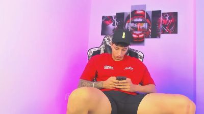Eithan_boy live cam on Cam4