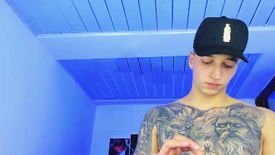 Eithan_boy live cam on Cam4