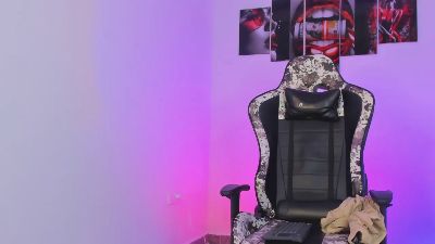 Eithan_boy live cam on Cam4