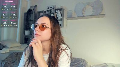 El1s_well live cam on Cam4
