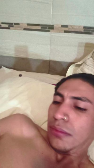 ElChakalon live cam on Cam4
