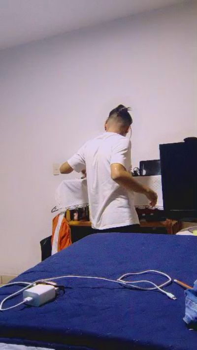 ElChakalon live cam on Cam4