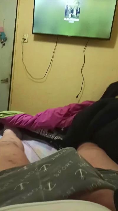 ElPeneduro25 live cam on Cam4