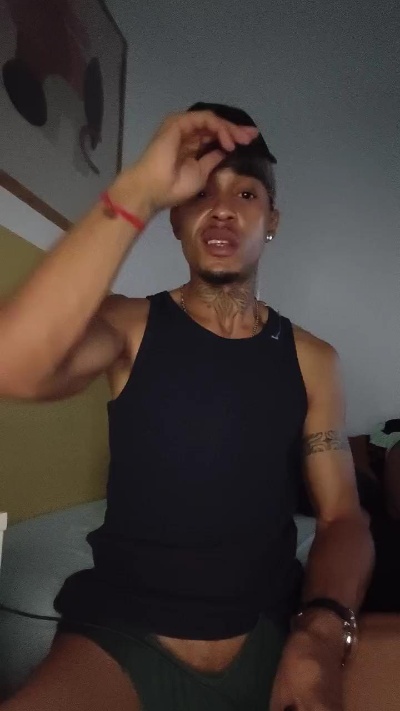 El_bolo_camian live cam on Cam4