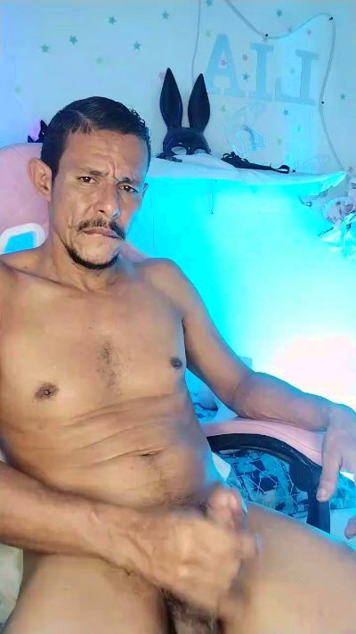 El_junior21 live cam on Cam4