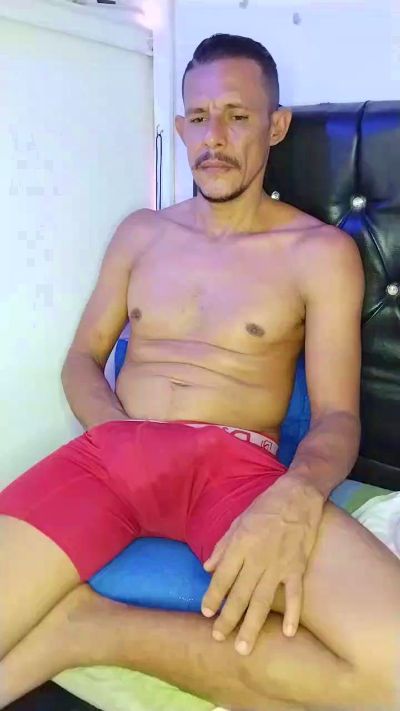 El_junior21 live cam on Cam4