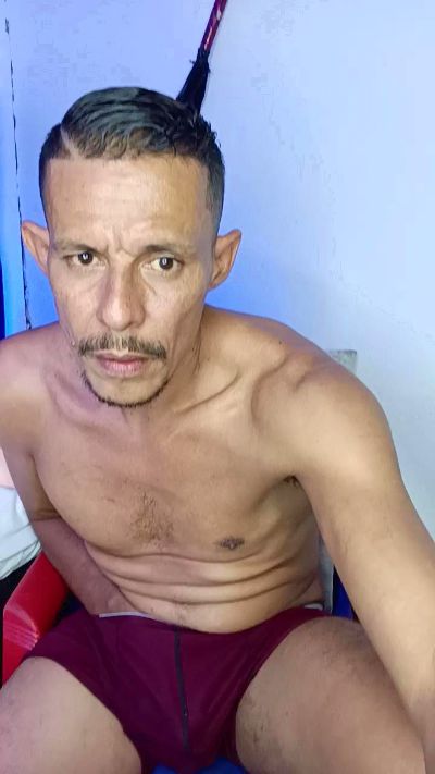 El_junior21 live cam on Cam4