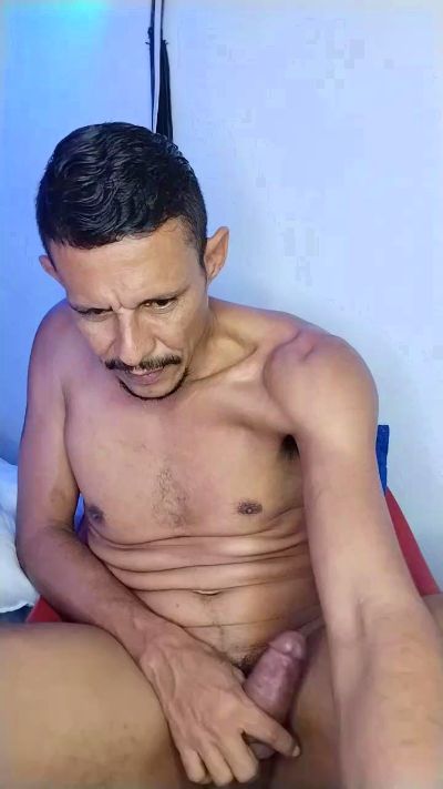 El_junior21 live cam on Cam4