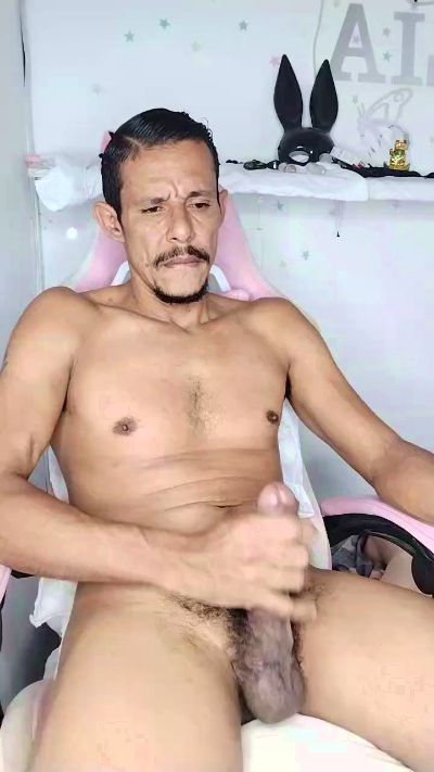El_junior21 live cam on Cam4