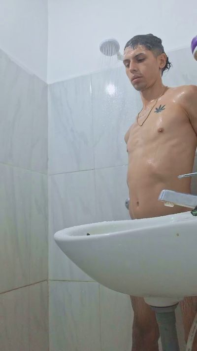 El_mechasfinas live cam on Cam4