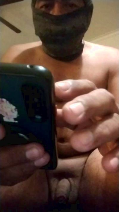 El_negro4 live cam on Cam4