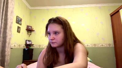 ElaStouder live cam on Cam4