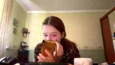 ElaStouder live cam on Cam4