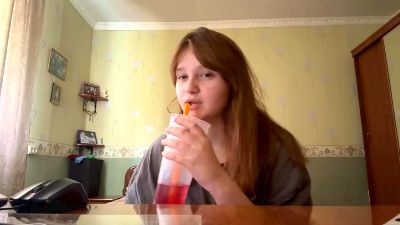 ElaStouder live cam on Cam4