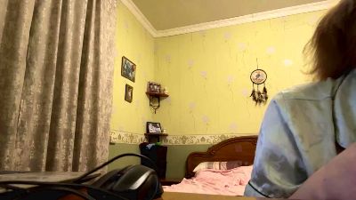 ElaStouder live cam on Cam4