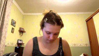 ElaStouder live cam on Cam4