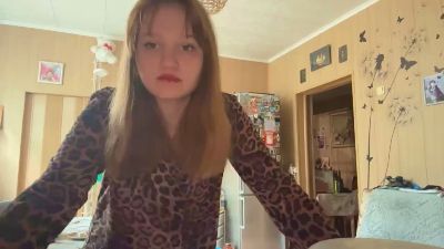 ElaStouder live cam on Cam4