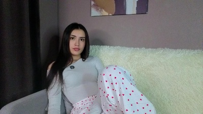 ElainaHeverin live cam on Cam4