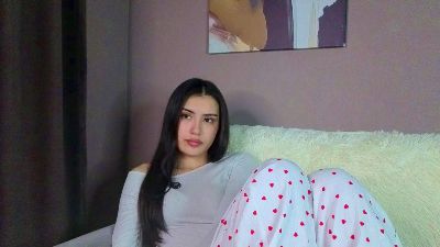 ElainaHeverin live cam on Cam4