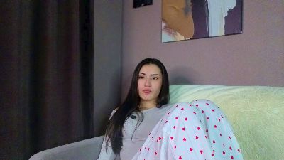 ElainaHeverin live cam on Cam4