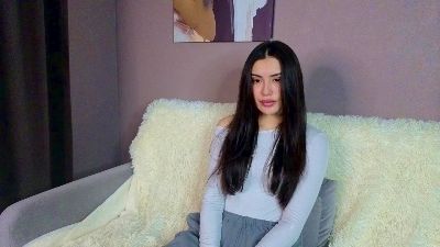 ElainaHeverin live cam on Cam4