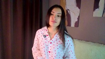 ElainaHeverin live cam on Cam4