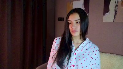 ElainaHeverin live cam on Cam4
