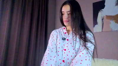 ElainaHeverin live cam on Cam4