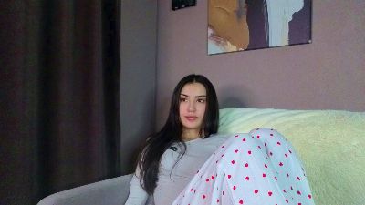 ElainaHeverin live cam on Cam4