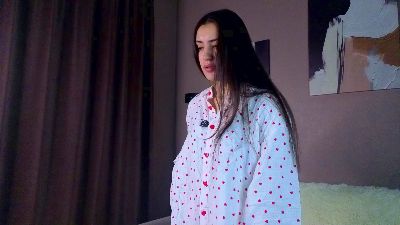 ElainaHeverin live cam on Cam4
