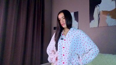 ElainaHeverin live cam on Cam4