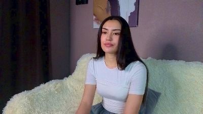 ElainaHeverin live cam on Cam4