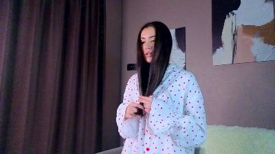 ElainaHeverin live cam on Cam4