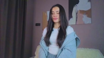 ElainaHeverin live cam on Cam4