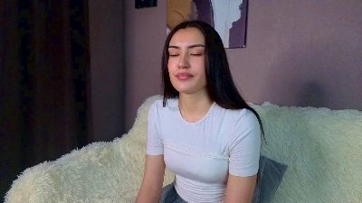 ElainaHeverin live cam on Cam4