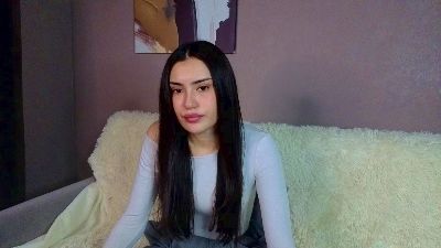 ElainaHeverin live cam on Cam4