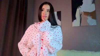 ElainaHeverin live cam on Cam4