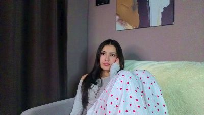 ElainaHeverin live cam on Cam4