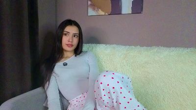 ElainaHeverin live cam on Cam4