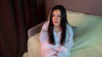 ElainaHeverin live cam on Cam4