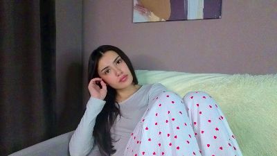 ElainaHeverin live cam on Cam4