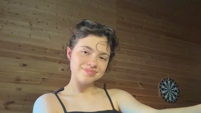 ElainaSynnott live cam on Cam4