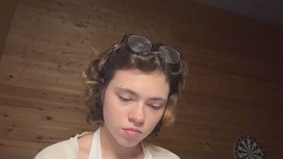 ElainaSynnott live cam on Cam4