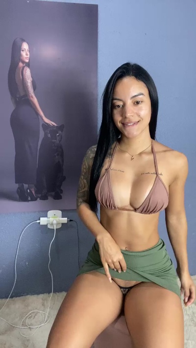 Elamesma_ live cam on Cam4