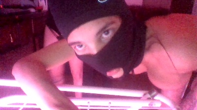 Elbbbb23 live cam on Cam4